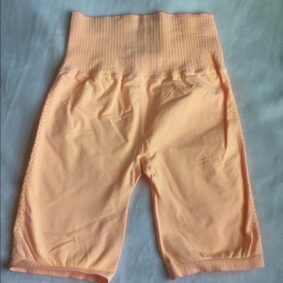 FP Movement Good Karma Bike Shorts NWOT*defect - Picture 6 of 14